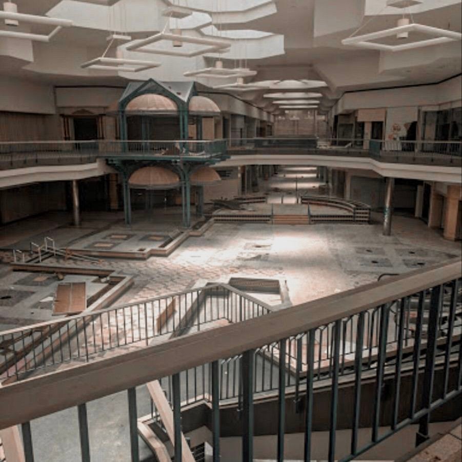 abandoned mall map, carte de JDR post-apocalyptique (901×901 pixels) — battlemap pour Roll20 et Foundry VTT.